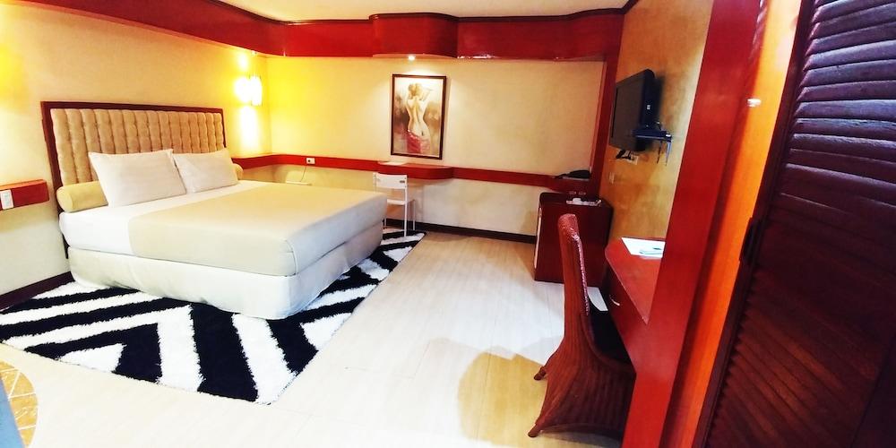 Dulcinea Hotel And Suites Lapu-Lapu City Exterior foto